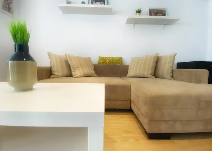 Mustetesti Residential Modern Apartment North Bucharest