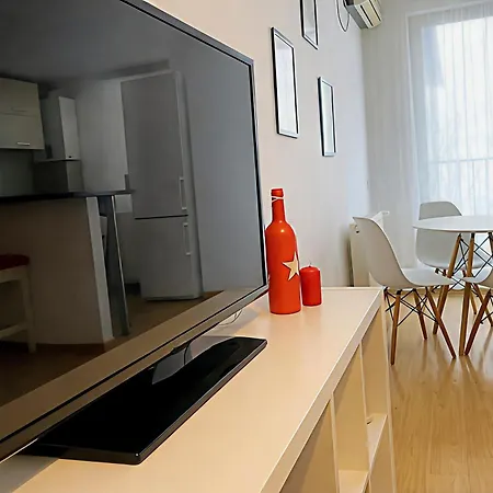 Musetesti Residential Modern North Apartment